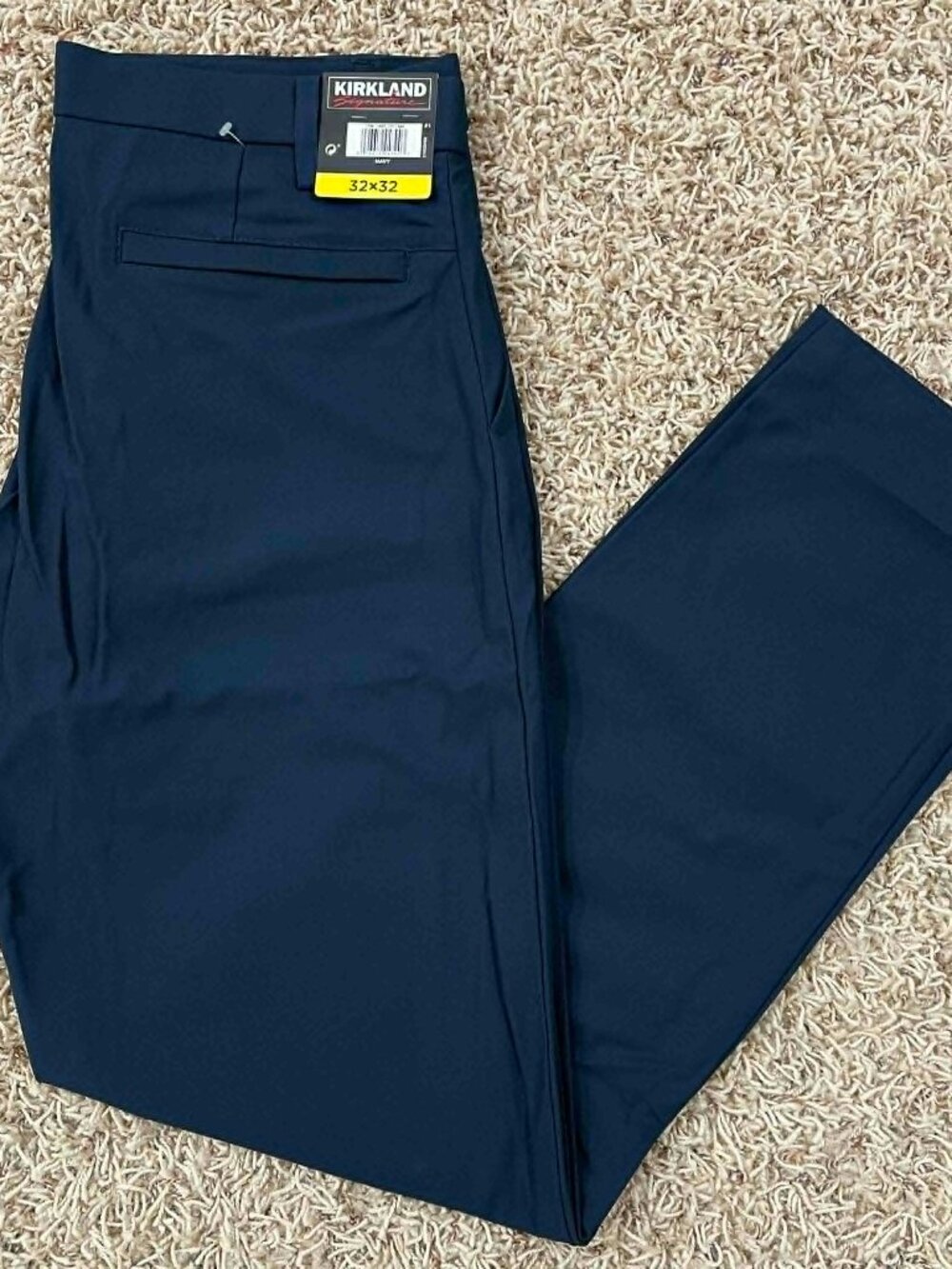 Kirkland Signature Men’s Performance Pants Navy, Size 32x32 (New)